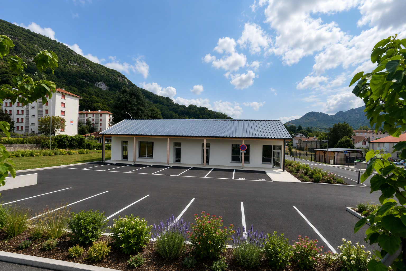 Nouveau commerces à Lourdes disponible à la location ou l'achat
